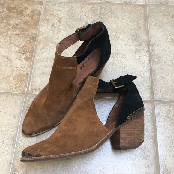 Jeffrey Campbell Booties - Picture 2 of 6